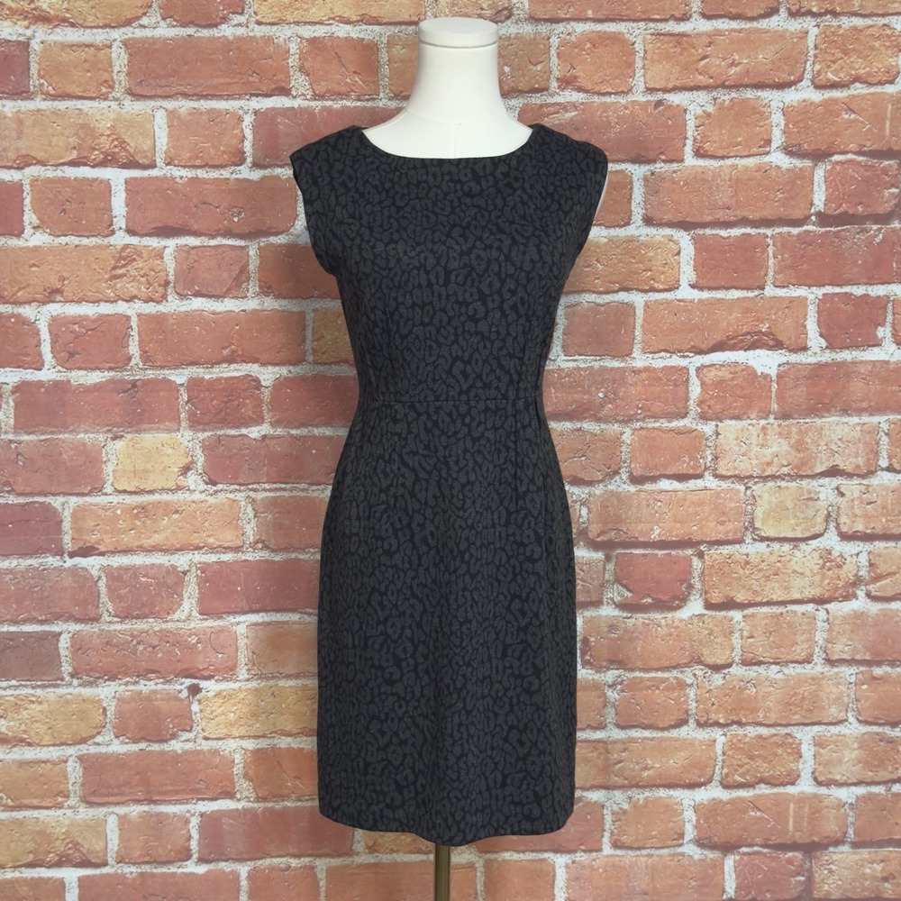 Ann Taylor Loft Black Leopard Sheath Dress Knee Length Sleeveless Sz 2P Bodycon